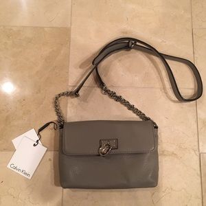 Calvin Klein moderna pebbled leather crossbody